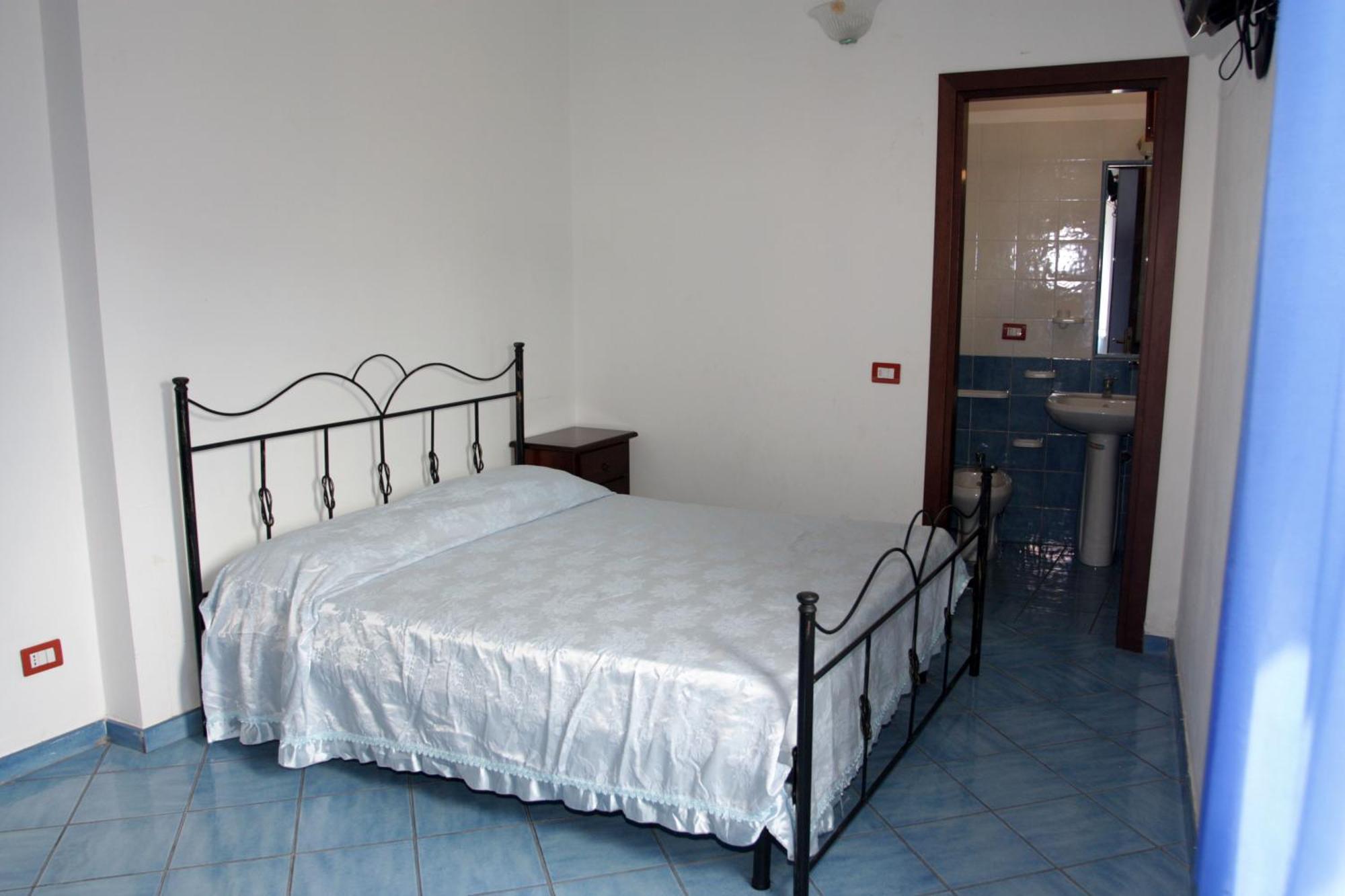 Hotel Santaclara Camerota Bagian luar foto